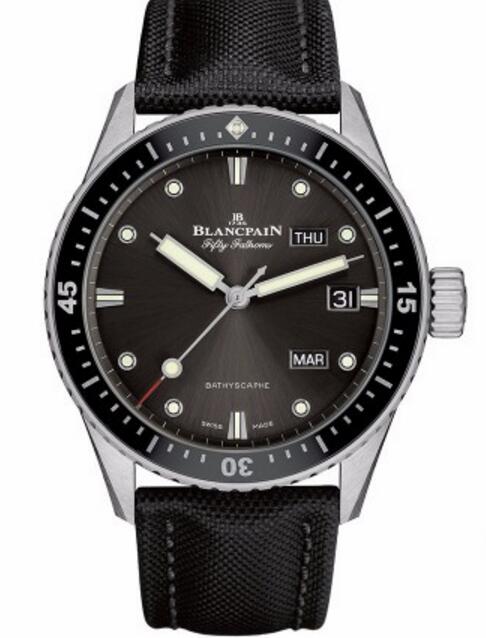 As one of the most recognizable watches, this steel case fake Blancpain watch gets a lot of attention.